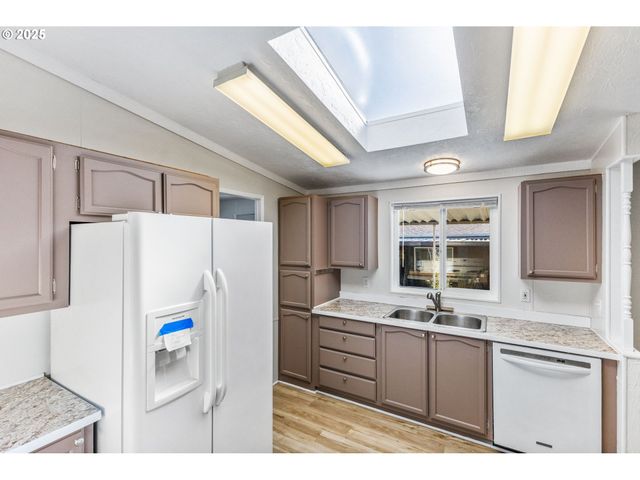 10523 Se LINWOOD Ave 7, Milwaukie, OR 97222