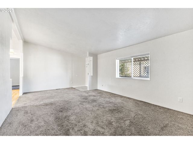 10523 Se LINWOOD Ave 7, Milwaukie, OR 97222