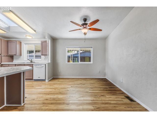 10523 Se LINWOOD Ave 7, Milwaukie, OR 97222