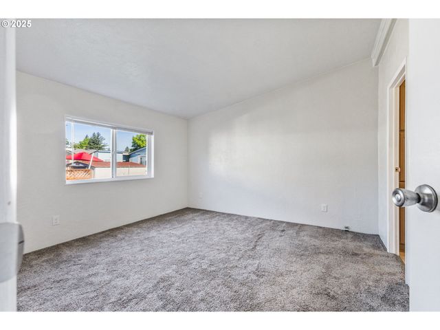 10523 Se LINWOOD Ave 7, Milwaukie, OR 97222