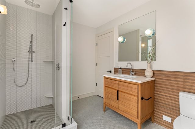 8 Holworthy Terrace, Cambridge, MA 02138