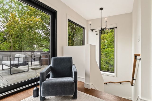 8 Holworthy Terrace, Cambridge, MA 02138