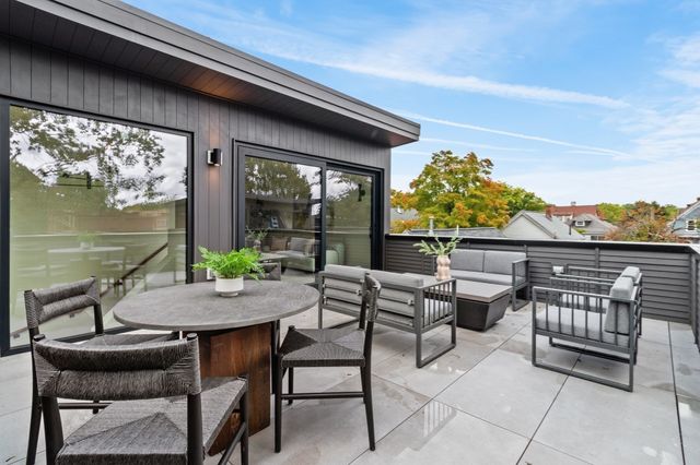 8 Holworthy Terrace, Cambridge, MA 02138