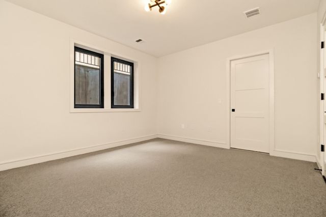 8 Holworthy Terrace, Cambridge, MA 02138