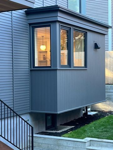 8 Holworthy Terrace, Cambridge, MA 02138