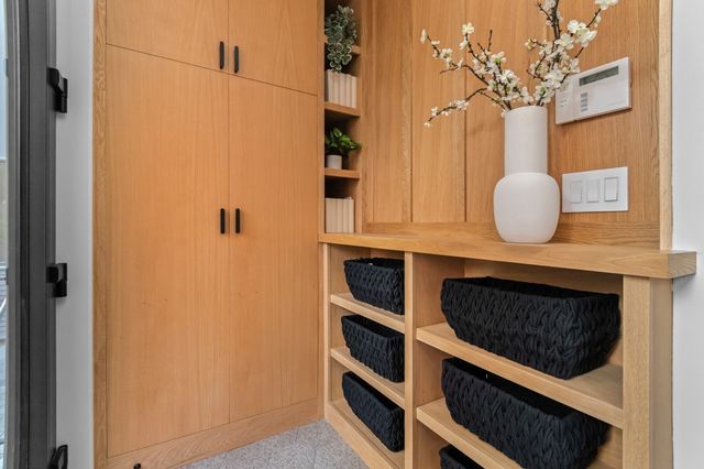 8 Holworthy Terrace, Cambridge, MA 02138
