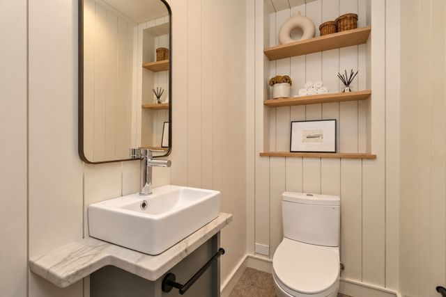 8 Holworthy Terrace, Cambridge, MA 02138