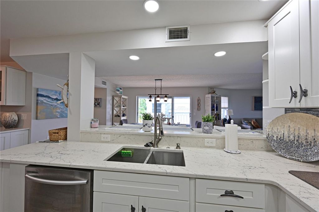 Image 15 of property listing at 1319 PERICO POINT CIRCLE, Bradenton, FL 34209