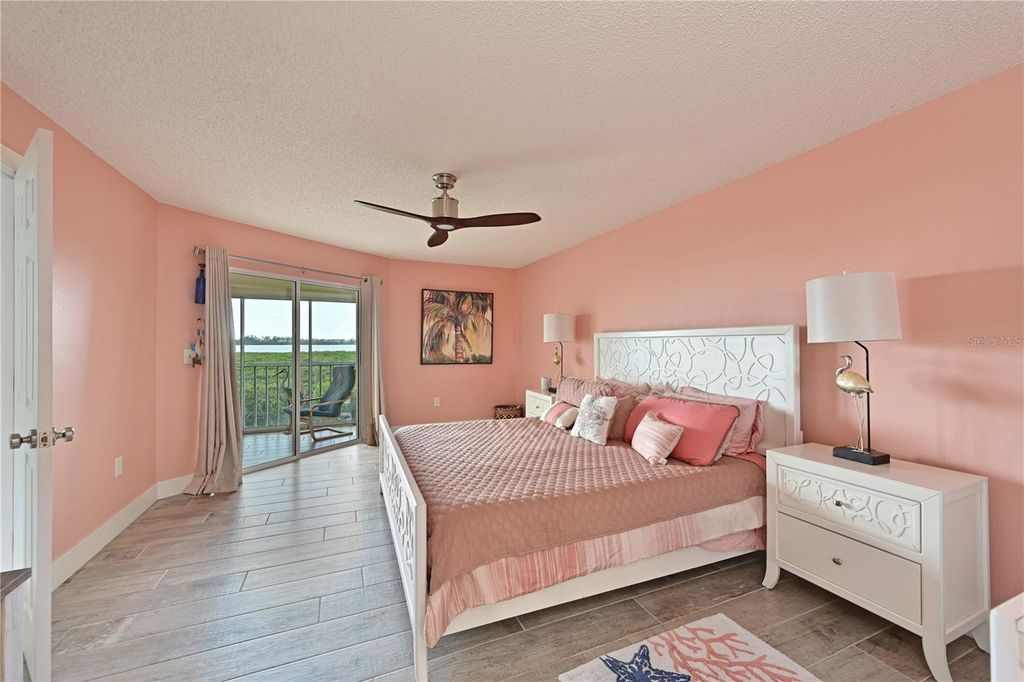 Image 18 of property listing at 1319 PERICO POINT CIRCLE, Bradenton, FL 34209