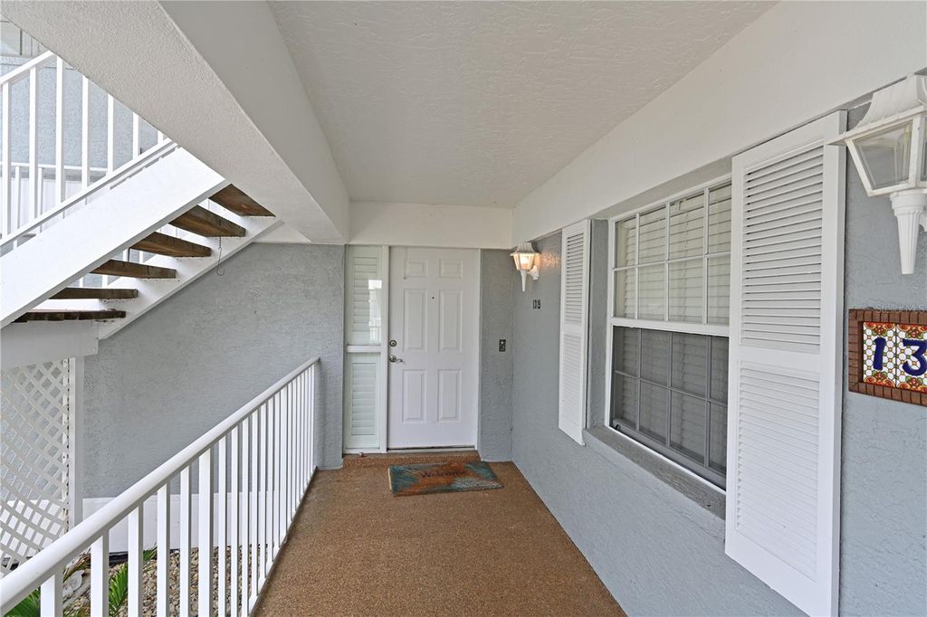 Image 4 of property listing at 1319 PERICO POINT CIRCLE, Bradenton, FL 34209