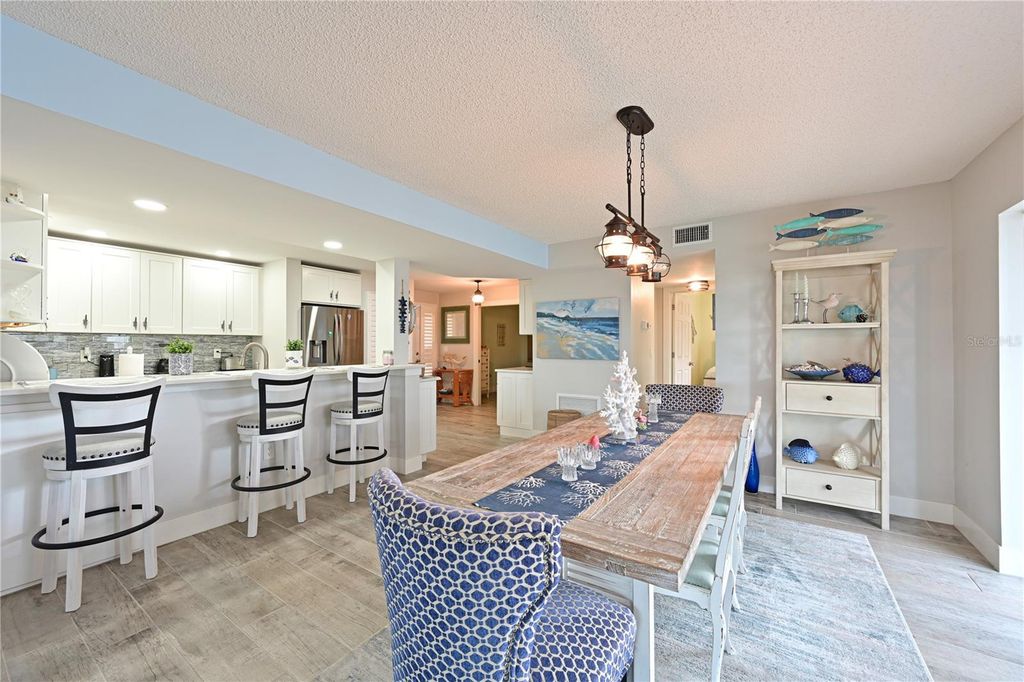 Image 10 of property listing at 1319 PERICO POINT CIRCLE, Bradenton, FL 34209