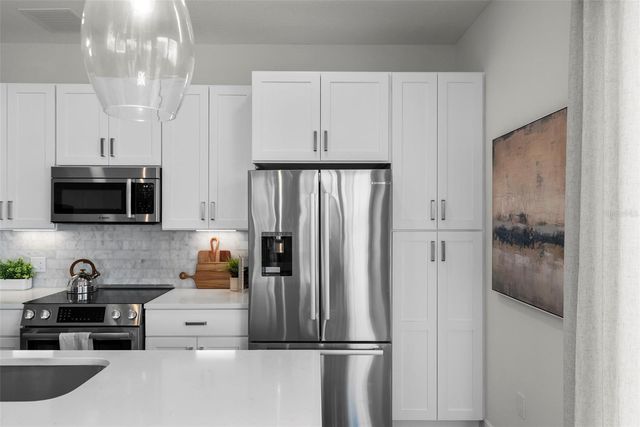600 3RD AVENUE S 410, St Petersburg, FL 33701