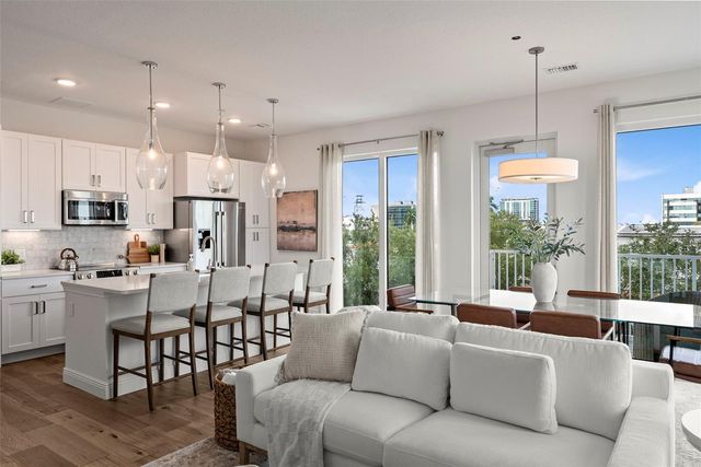 600 3RD AVENUE S 410, St Petersburg, FL 33701