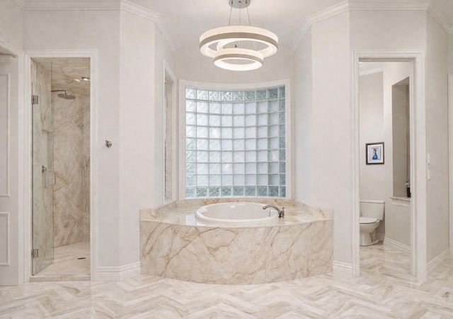 22 W Bracebridge Circle, The Woodlands, TX 77382