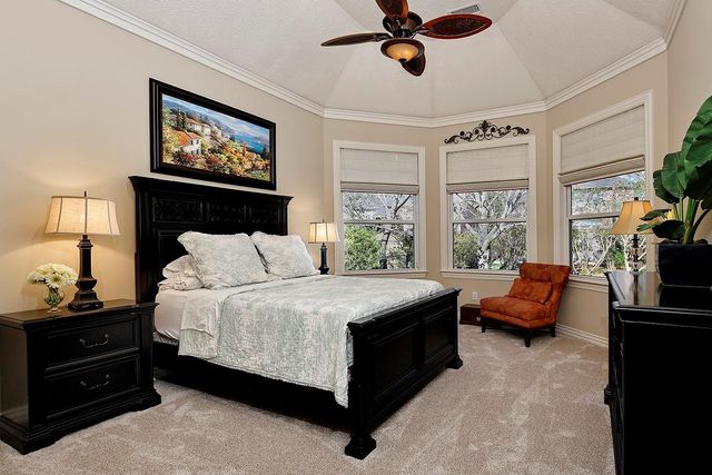 22 W Bracebridge Circle, The Woodlands, TX 77382