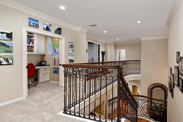 22 W Bracebridge Circle, The Woodlands, TX 77382