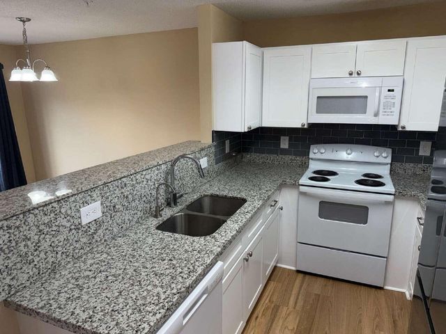 318 Crooked Pine Trail, Crestview, FL 32539