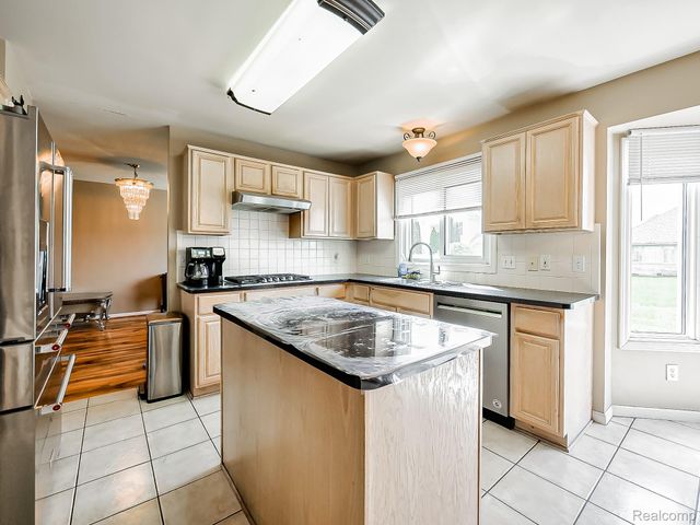 48199 Lafayette Drive, Macomb Township, MI 48044