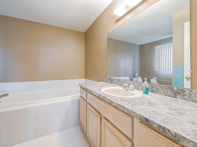 48199 Lafayette Drive, Macomb Township, MI 48044