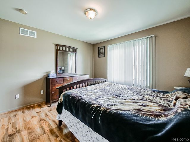 48199 Lafayette Drive, Macomb Township, MI 48044