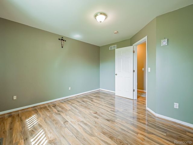48199 Lafayette Drive, Macomb Township, MI 48044