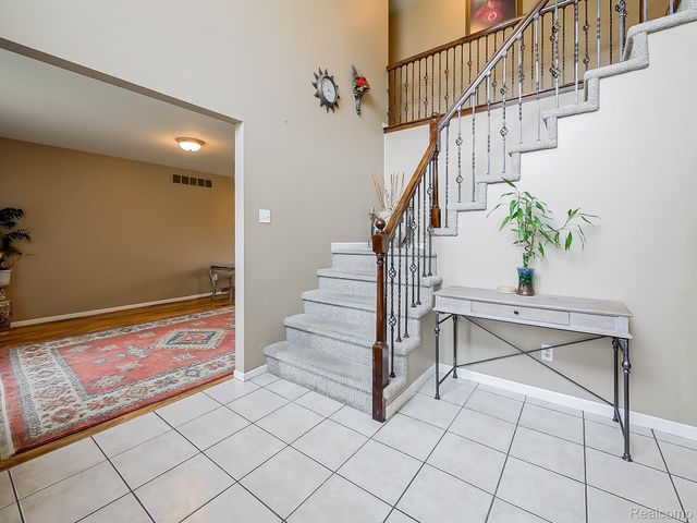 48199 Lafayette Drive, Macomb Township, MI 48044