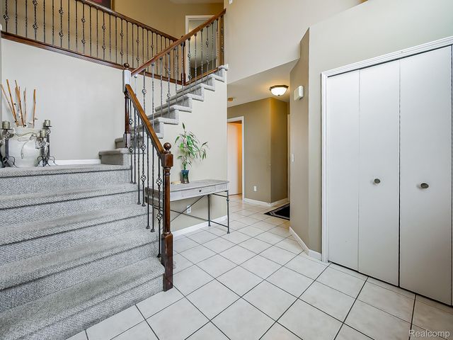 48199 Lafayette Drive, Macomb Township, MI 48044
