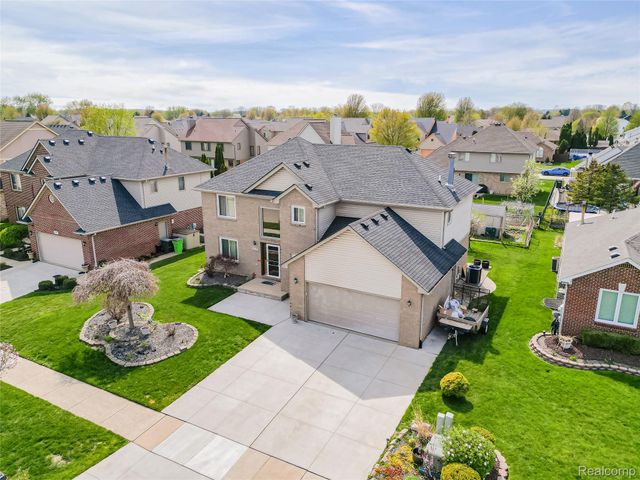 48199 Lafayette Drive, Macomb Township, MI 48044