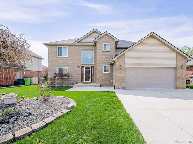 48199 Lafayette Drive, Macomb Township, MI 48044