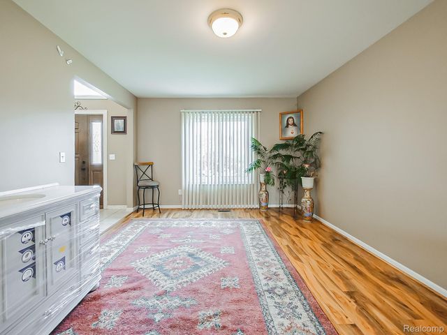 48199 Lafayette Drive, Macomb Township, MI 48044
