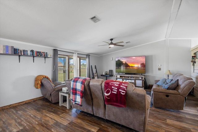 19514 County Road 2142, Troup, TX 75789