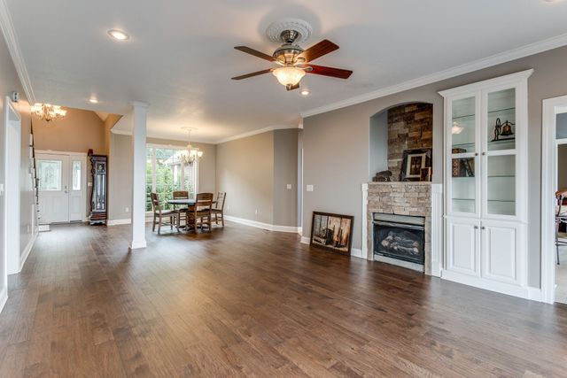 7425 Rowe Gap Rd, Belvidere, TN 37306