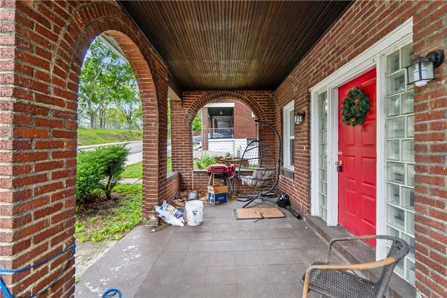 2283 Spokane Ave, Carrick, PA 15210