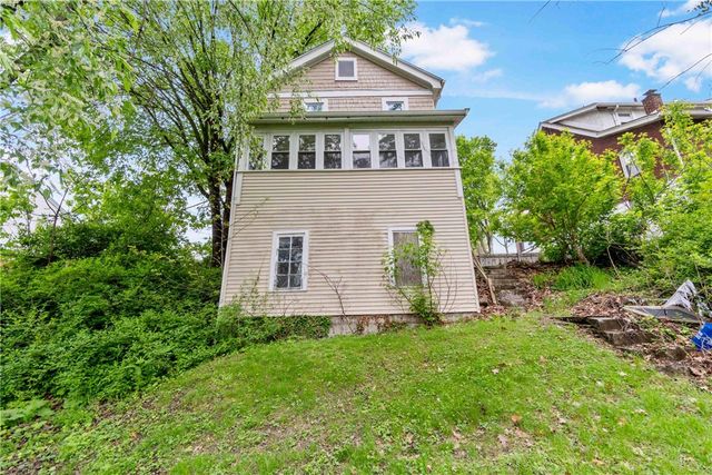 2283 Spokane Ave, Carrick, PA 15210