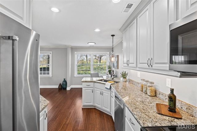 216 Country Club View, Edwardsville, IL 62025