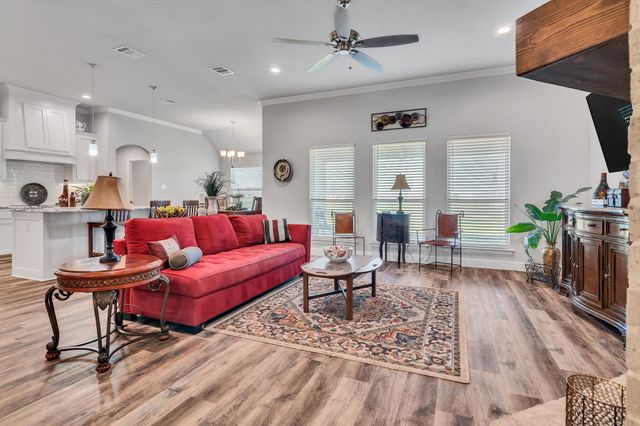 630 Sanger Drive, Springtown, TX 76082
