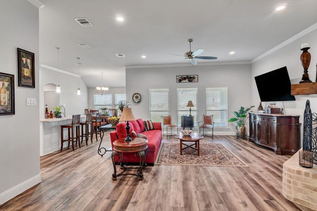 630 Sanger Drive, Springtown, TX 76082