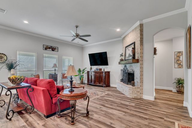 630 Sanger Drive, Springtown, TX 76082