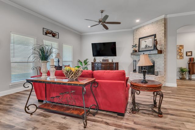 630 Sanger Drive, Springtown, TX 76082
