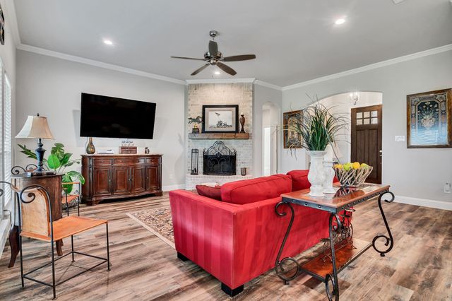 630 Sanger Drive, Springtown, TX 76082