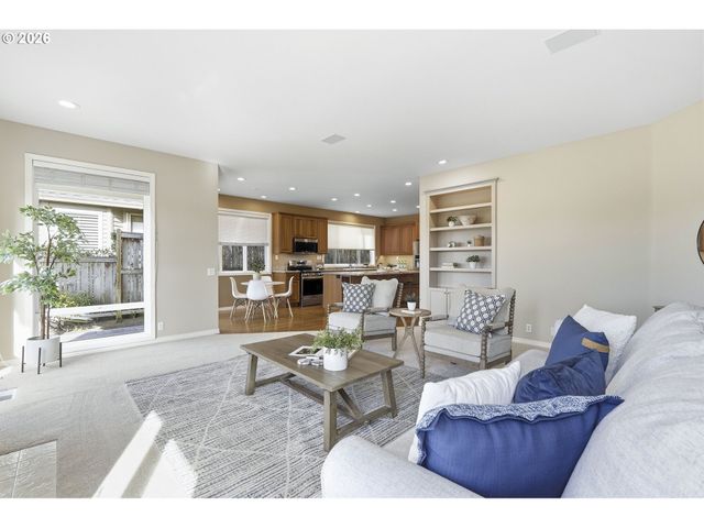 3916 Nw FALL CREEK Pl, Portland, OR 97229