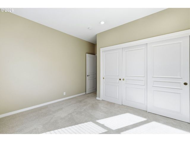 3916 Nw FALL CREEK Pl, Portland, OR 97229