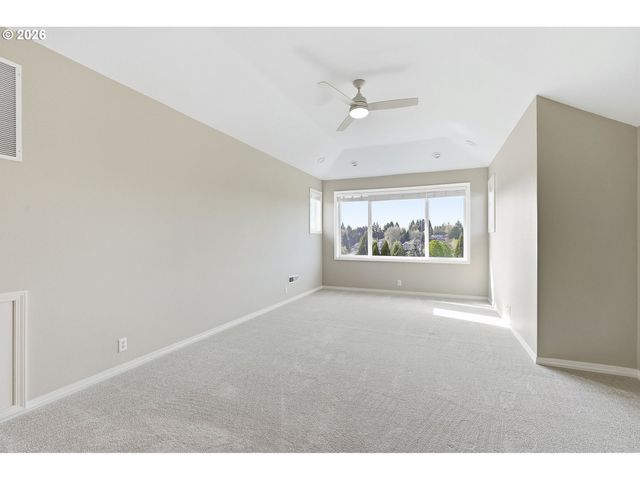 3916 Nw FALL CREEK Pl, Portland, OR 97229