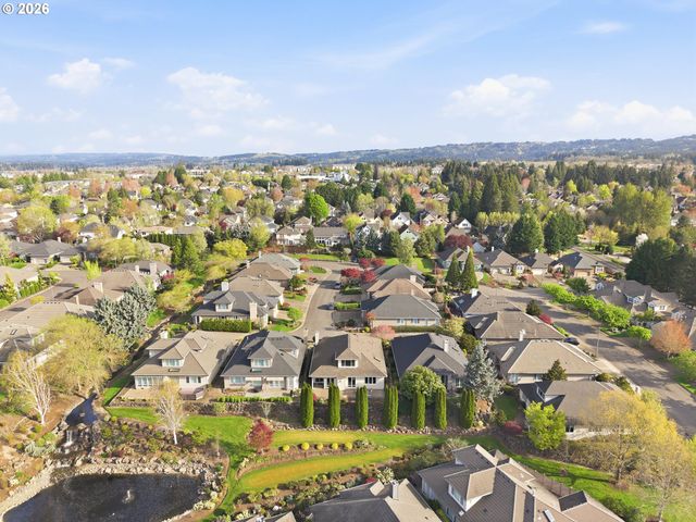 3916 Nw FALL CREEK Pl, Portland, OR 97229