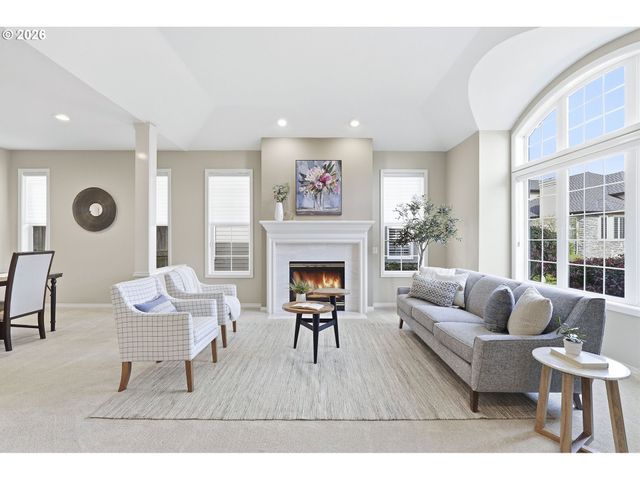 3916 Nw FALL CREEK Pl, Portland, OR 97229