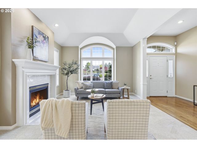 3916 Nw FALL CREEK Pl, Portland, OR 97229