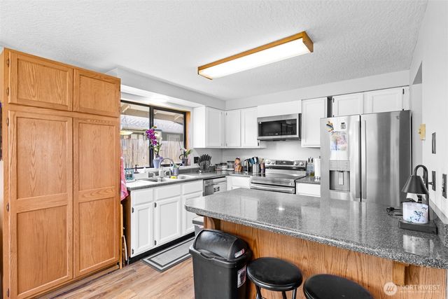 1410 W 10th Street, Port Angeles, WA 98363
