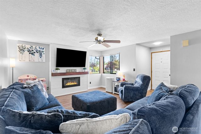 1410 W 10th Street, Port Angeles, WA 98363