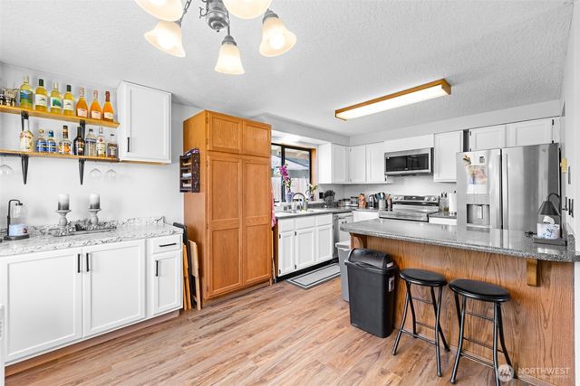 1410 W 10th Street, Port Angeles, WA 98363