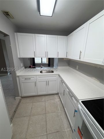 15334 SW 72nd St 9-23, Miami, FL 33193
